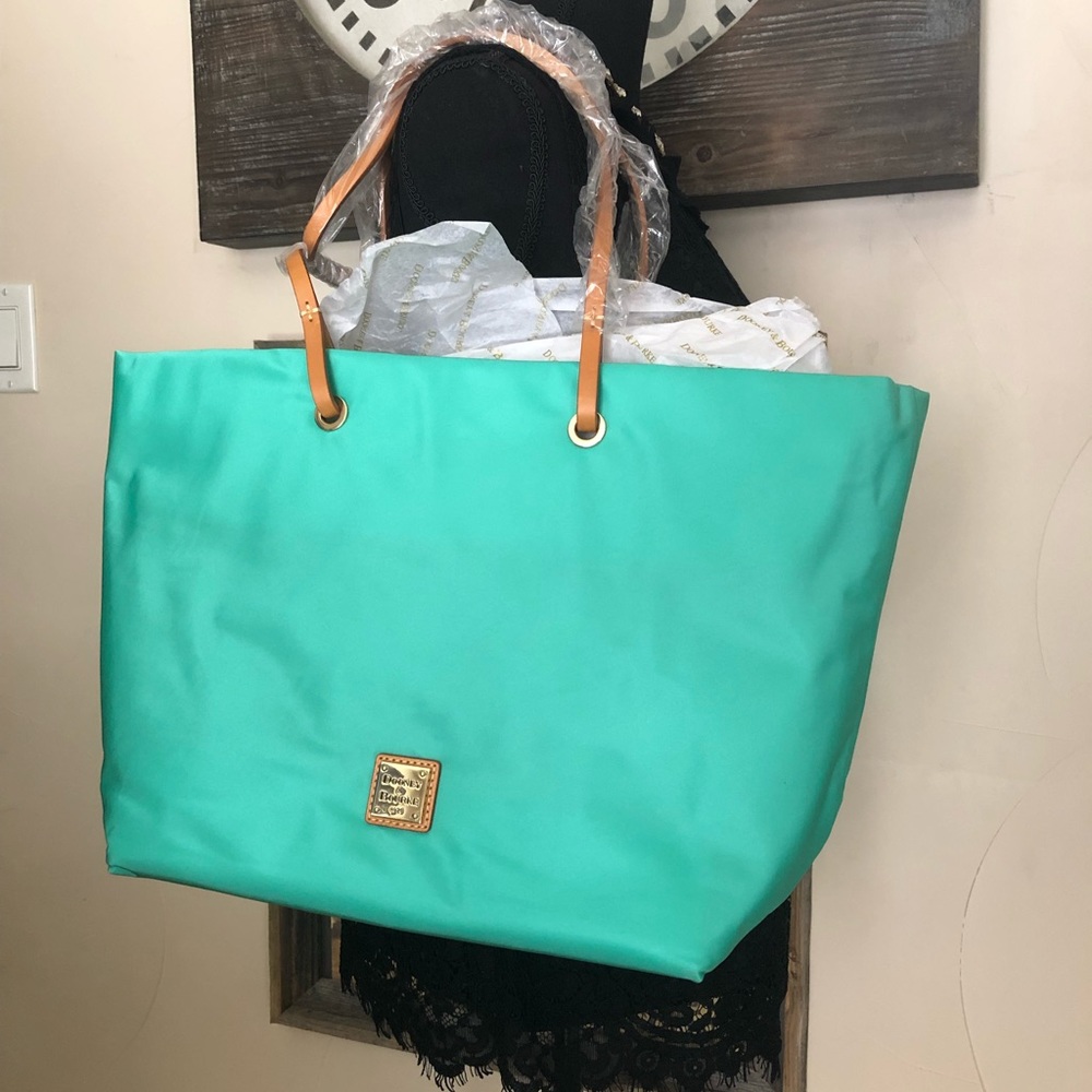 Dooney and Bourke Addison in Mint